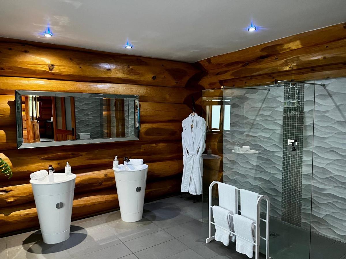The Log Cabins At The Vu Bathgate Zewnętrze zdjęcie